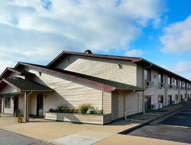 Super 8 By Wyndham Twinsburg/Cleveland Area Hotel Kültér fotó